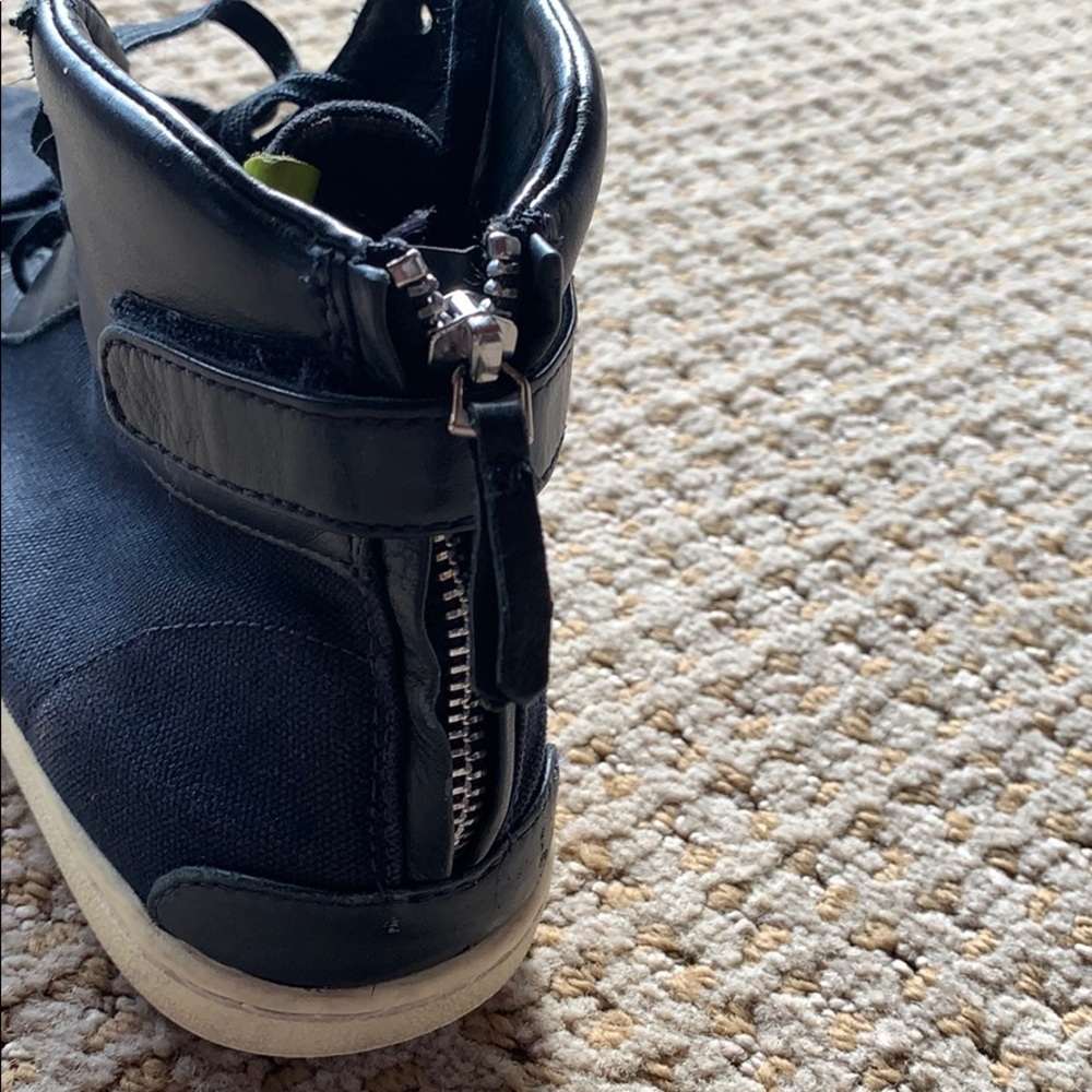 Dolce & Gabbana High Top Sneakers
